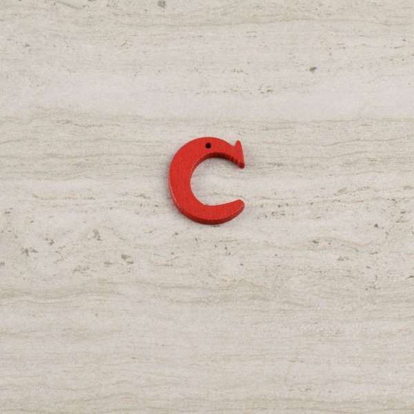 Пришивний декор літера C червона, 25мм
